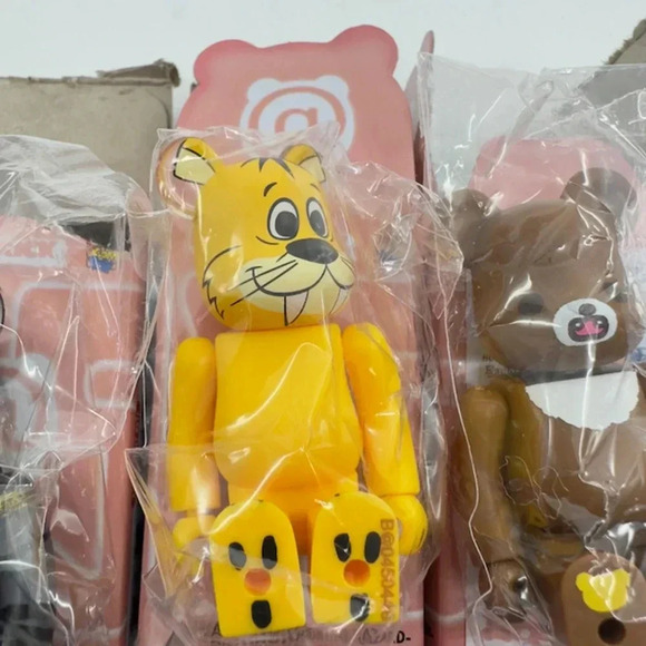 NEW Set Of 4 Bearbrick Series 45 Blind Box by Medicom Toy - Picture 4 of 7